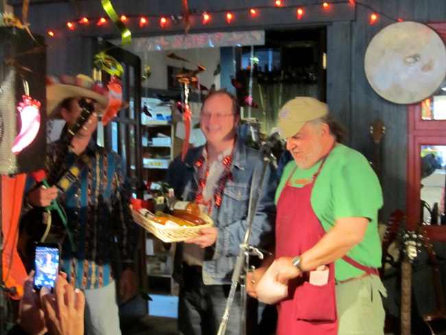 Jim Campbell Reports on the Indiana Hotluck and Fiery Foods Expo